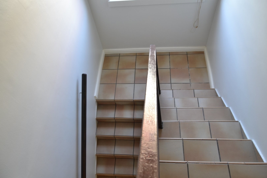 To Let 5 Bedroom Property for Rent in Heritage Park Western Cape